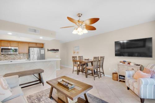 Destin West Bayside Sandpiper #305- Licensed To Chill