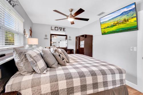 Tropical Escape Close To Top Fl Beaches!
