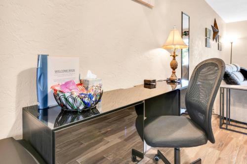 Tropical Escape Close To Top Fl Beaches!