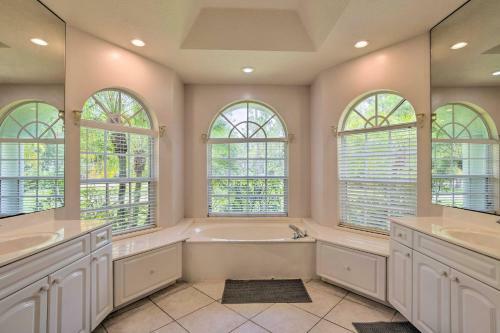 Family Getaway With Pool And Grill, Pets Welcome!