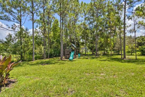 Family Getaway With Pool And Grill, Pets Welcome!