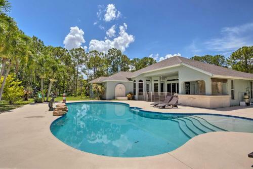 Family Getaway With Pool And Grill, Pets Welcome!