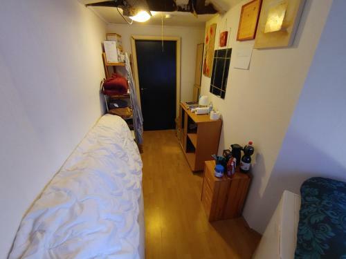 Privatelittlesingelwgroomaltenessen