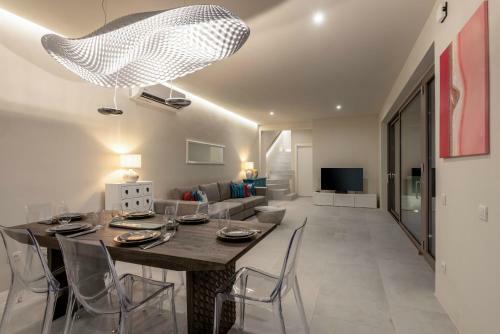 Luxury Villa Oxygen In Sfinari With Sunset Views