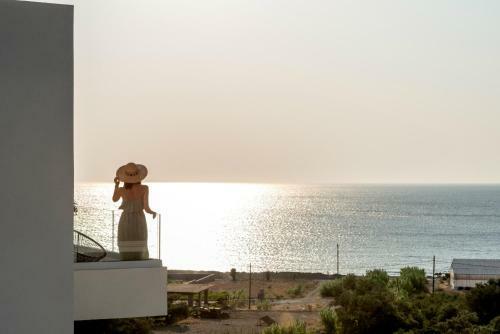 Luxury Villa Oxygen In Sfinari With Sunset Views