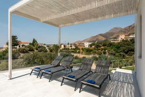 Luxury Villa Oxygen In Sfinari With Sunset Views