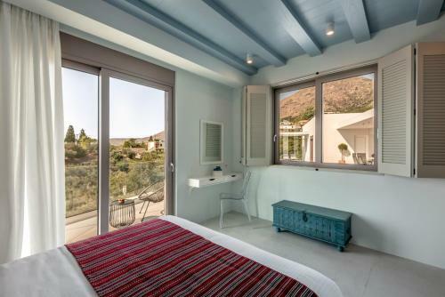 Luxury Villa Oxygen In Sfinari With Sunset Views