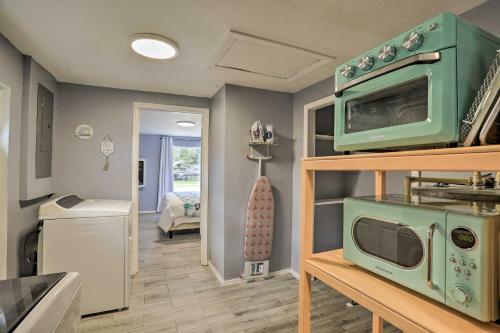 Sunny Pinellas Park Paradise With Private Pool!