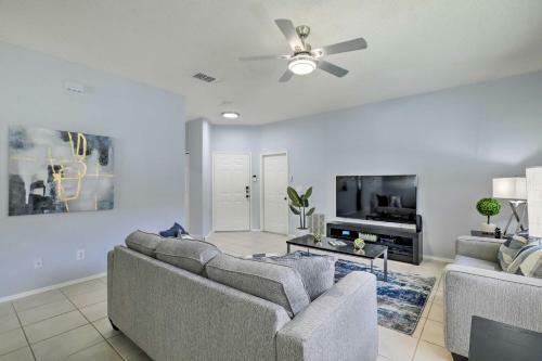 Elegant Riverview Retreat With Lanai And Pool!
