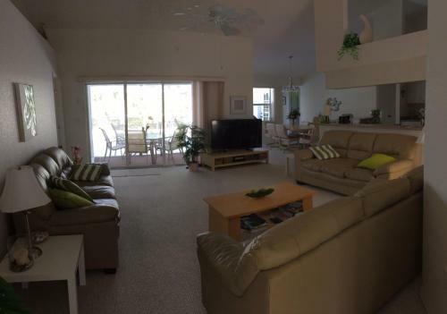 Fairview Villa - Private Villa With Heated Pool - Sleeps 8
