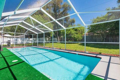 Heated Pool House Only 5 Minutes To Gulf Beaches!