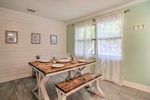 Family-friendly, Pastel Gem With Private Pool!