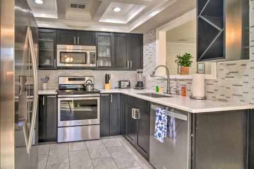 Family-friendly, Pastel Gem With Private Pool!