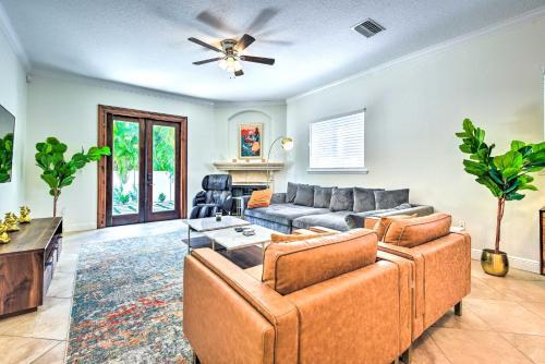 Sunny Sarasota Abode With Yard About 1 Mi To Dtwn!