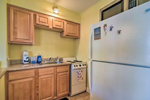 Apartamento Madeira Beach Condo With Patio, Walk To Gulf!