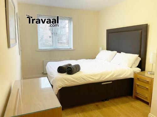 Travaal.�om - 2 Bed Serviced Apartment Farnborough