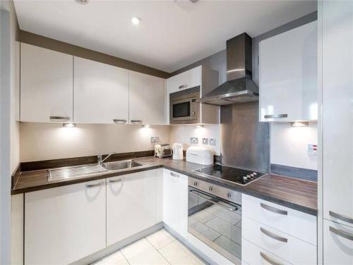 Lovely-2 Bedroom Apartment In City Centre