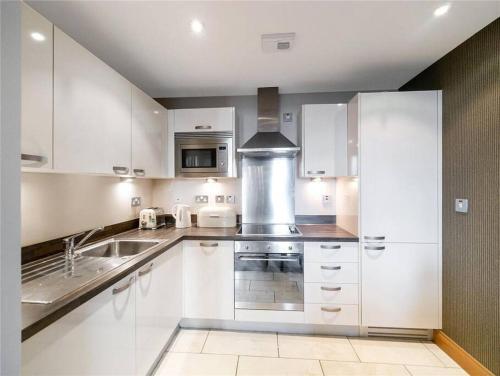 Lovely-2 Bedroom Apartment In City Centre