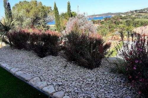 Apartamento Villa Christ?al Carg�se (bas Villa)