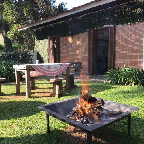Lindo Chal� De Campo Com Piscina Em S�o Roque