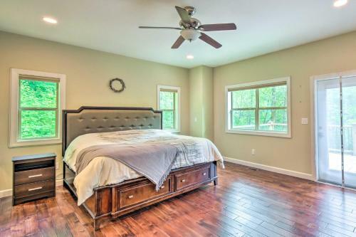 Riverside Dahlonega Home With Kayaks And Fire Pit