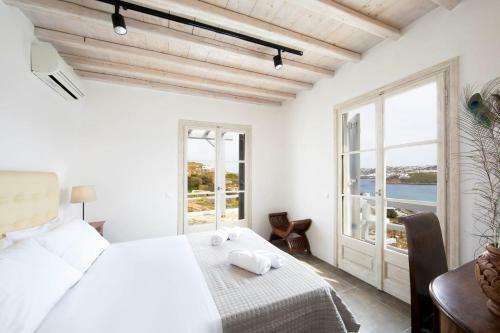 Mykonos Princely Villas - Poolside Luxury Retreats