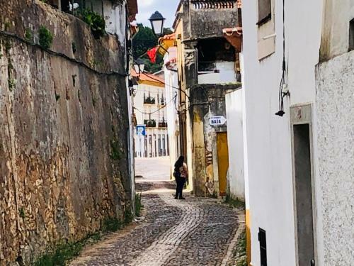 P� Do Castelo - 2 Rooms, Breakfast & Garage