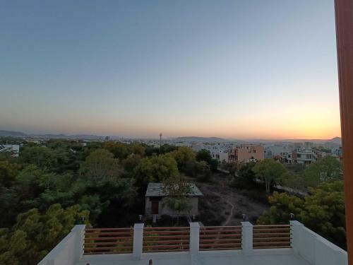 Apartamento Oyo Home 84939 Choudhary White House