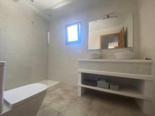 Gorgeous Newly Renovated Villa In Calpe
