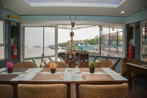 Riverbourne Cruise