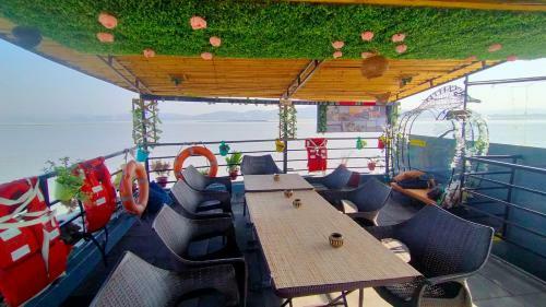 Riverbourne Cruise