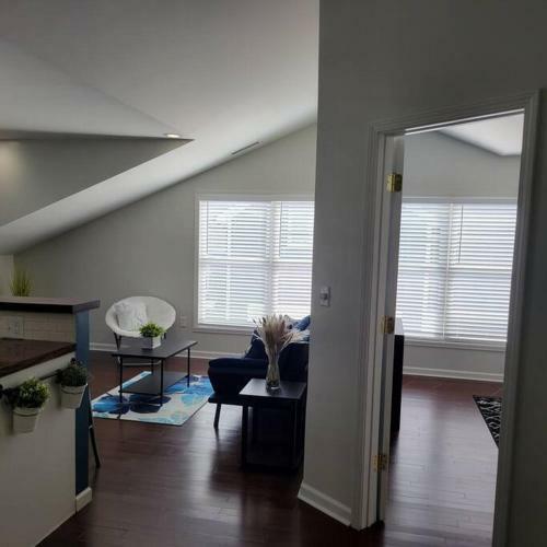 Apartamento Modern 1 Bdrm Carriage Apt- Minutes To Downtown