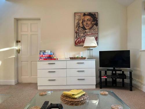 Apartamento Self Contained, Spacious Annex With Private Drive.