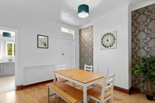 Apartamento Spacious House & Contractors & Leisure & Garden