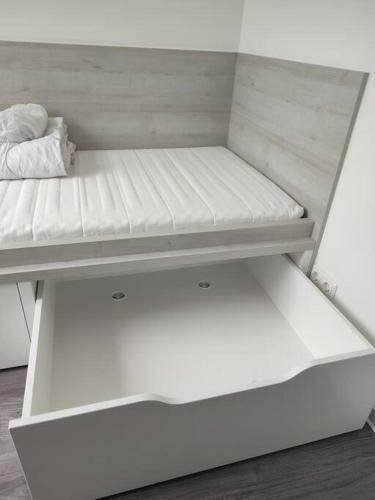 Apartamento Lovely Cheap 1 Private Zimmer (kitchen, Bad)
