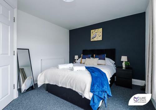 Apartamento ?lavish 4 Bed ?master Ensuite ?parking ?garden