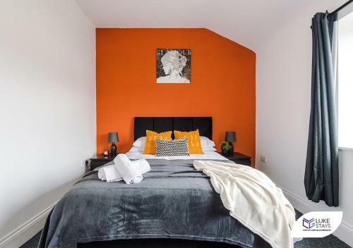 Apartamento ?lavish 4 Bed ?master Ensuite ?parking ?garden