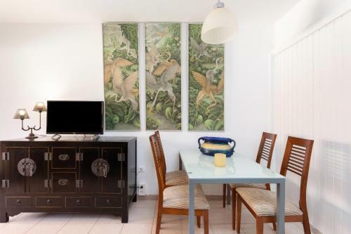 Apartamento Close To Playa Las Vistas With Pool And Parking