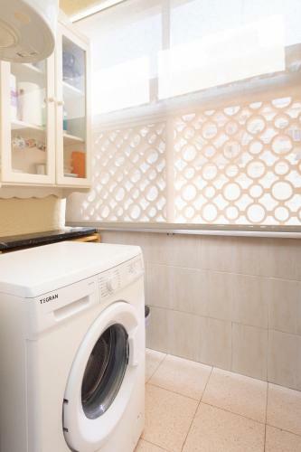 Apartamento Close To Playa Las Vistas With Pool And Parking