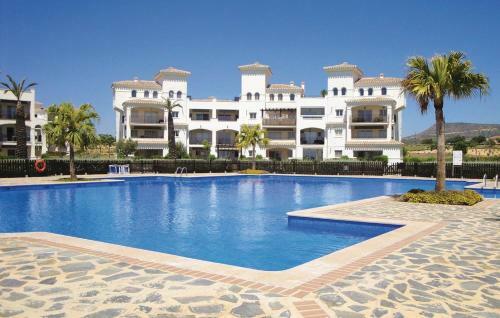 Lovely Apartment Overlooking Golf Course Lake - Ao21622