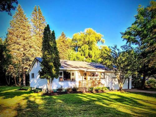 Free Dining Gift Cards - Dogs Ok - Boyne App�tit