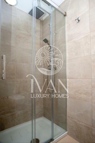 Apartamento Casa Eveline - Ivan Luxury Homes - 3�pta - Sur - 1� L�nea De Playa