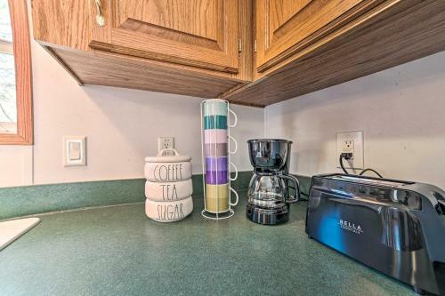 Charming Houghton Lake Cottage Walk To Lake!