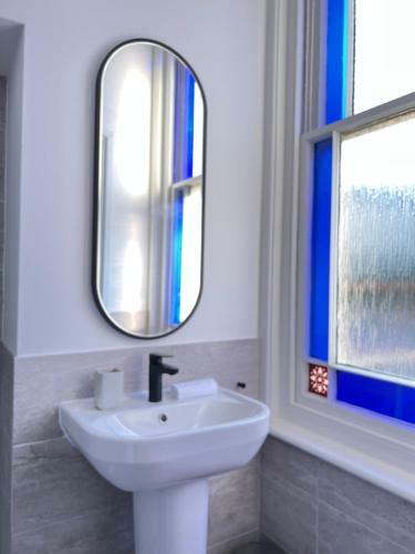 Apartamento Lovely 1-bedroom Flat In St Leonards On Sea