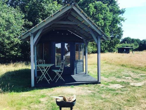 Poppy Wooden Glamping Pod