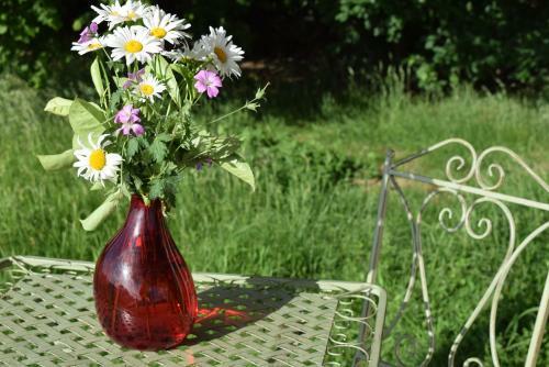 Poppy Wooden Glamping Pod