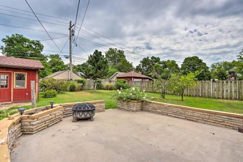 Classy Home With Enclosed Sunroom, Walk To Town