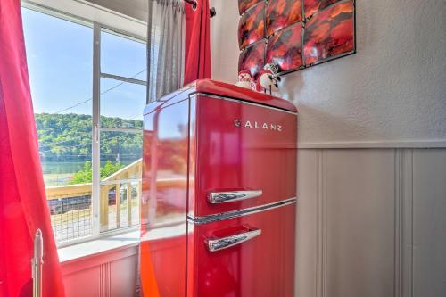 Apartamento Themed Rockaway Beach Studio With Lake View!