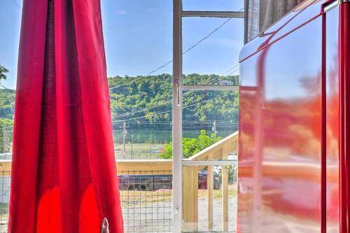 Apartamento Themed Rockaway Beach Studio With Lake View!