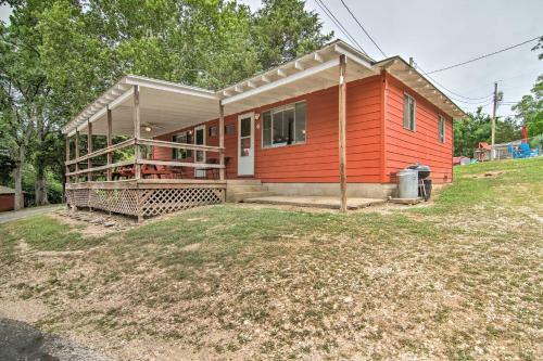 Classic Cabin On Table Rock Lake, Pool Access
